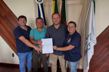 DEPUTADO AFONSO HAMM DESTINA EMENDA PARA AQUISIÇÃO DE AMBULÂNCIA