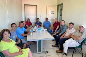 PREFEITO E VICE VISITAM A CÂMARA DE VEREADORES