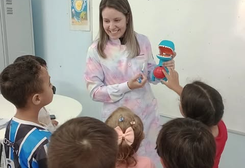 DIA MUNDIAL DA SAÚDE BUCAL: PREFEITURA PROMOVE AÇÕES EDUCATIVAS NAS ESCOLAS