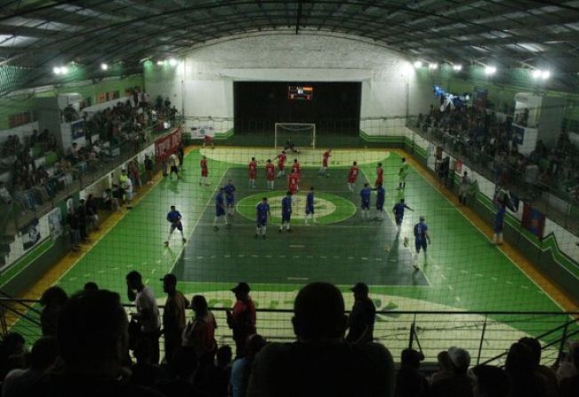 Foi realizada, na noite deste Domingo (24), a sexta rodada da Copa João Tainha de futsal