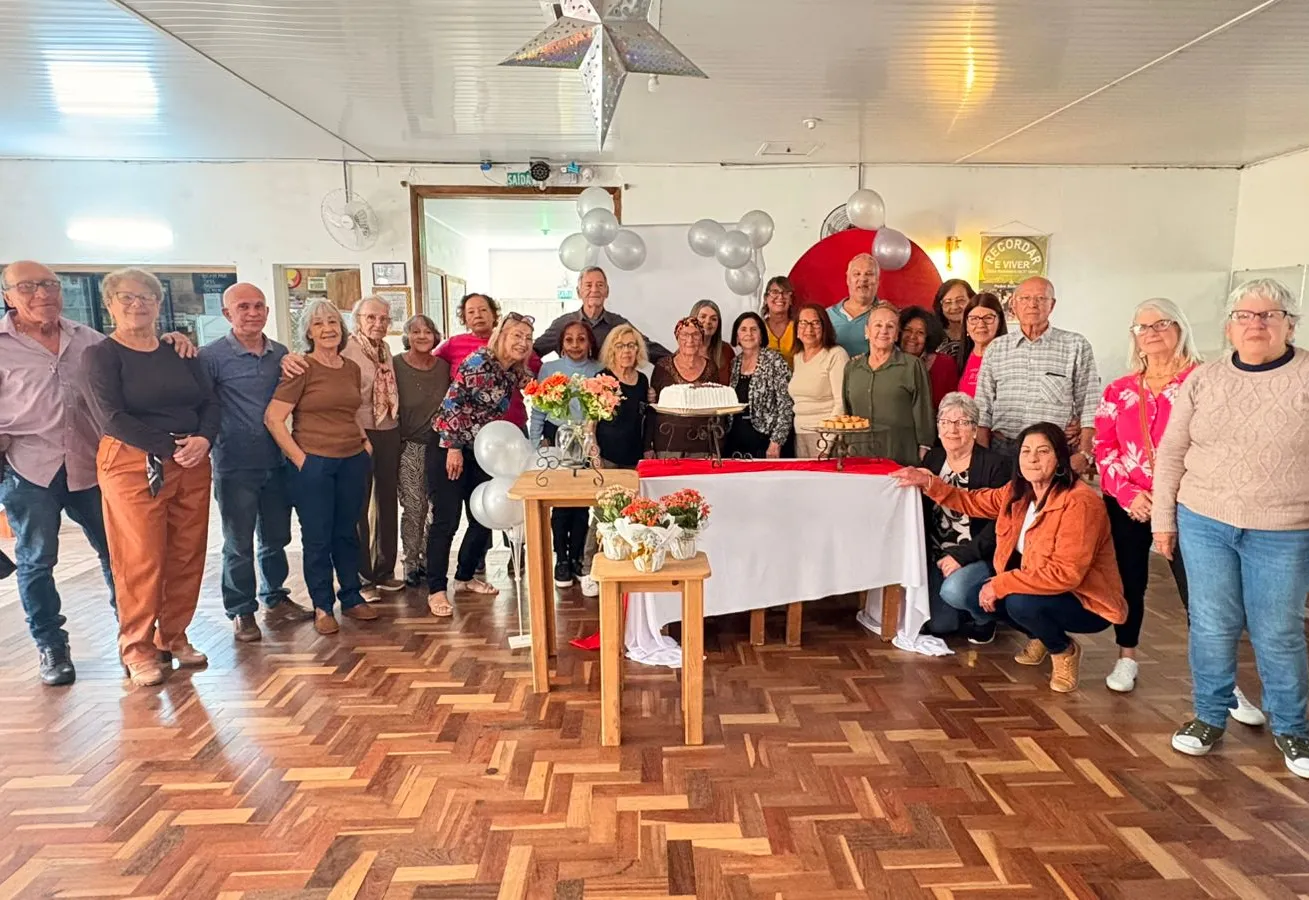 Encontro de Aniversariantes do Recordar é Viver