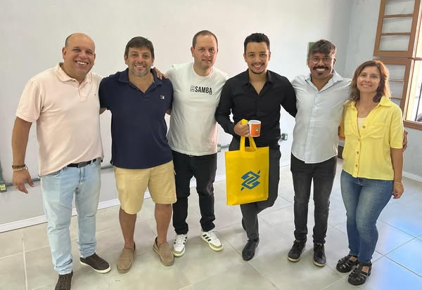 AULA DE DANÇA ABRE COMEMORAÇÃO DO ANIVERSÁRIO DO MUNICÍPIO 