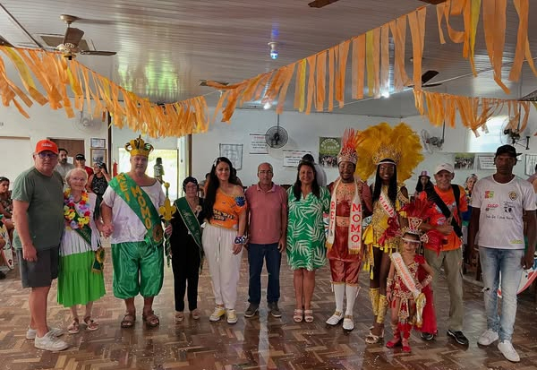 CRAS COMEMORA O CARNAVAL COM GRANDE FOLIA