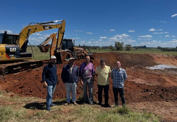 PREFEITURA ACOMPANHA CONSTRUÇÃO DE AÇUDES E TRABALHOS DA PATRULHA AGRÍCOLA EM PEDRO OSÓRIO