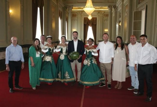 MUNICÍPIO PROMOVE FESTA DA MELANCIA NA CAPITAL