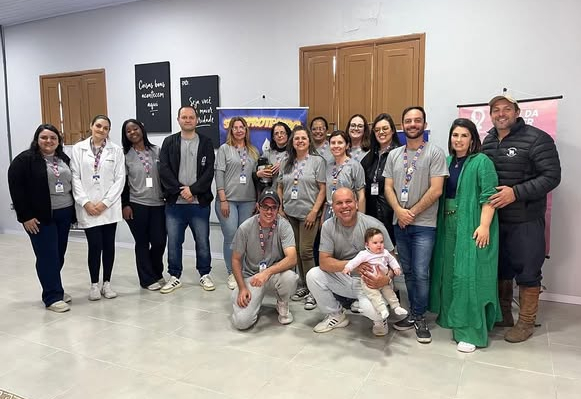 DIA D DE MULTIVACINAÇÃO E OUTUBRO ROSA MOBILIZA POPULAÇÃO EM PEDRO OSÓRIO