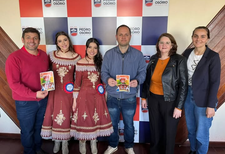 PREFEITO E VICE RECEBEM CONVITE PARA 86ª EXPOFEIRA E 15º EXPOCANTO DE ARROIO GRANDE